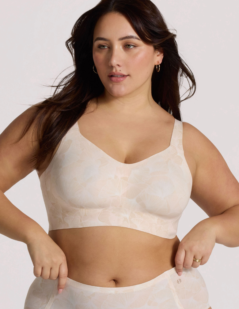 Evelyn & Bobbie Beyond Bra wirefree champagne ginko front view