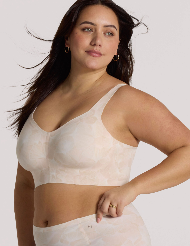 Evelyn & Bobbie Beyond Bra wirefree champagne ginko side view