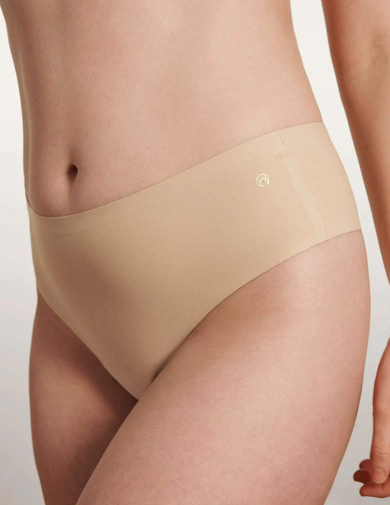 Evelyn & Bobbie High-Waisted Thong EB1703