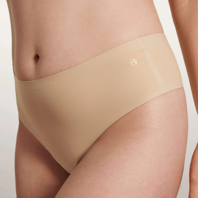 Evelyn & Bobbie High-Waisted Thong EB1703