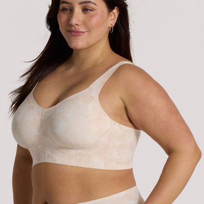 Evelyn & Bobbie Beyond Bra wirefree champagne ginko side view